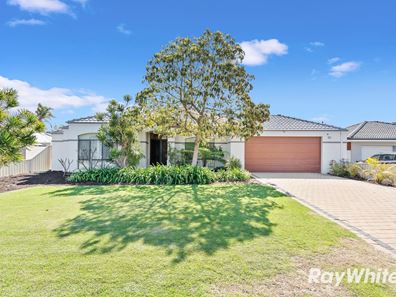 12 Muir Street, Halls Head WA 6210