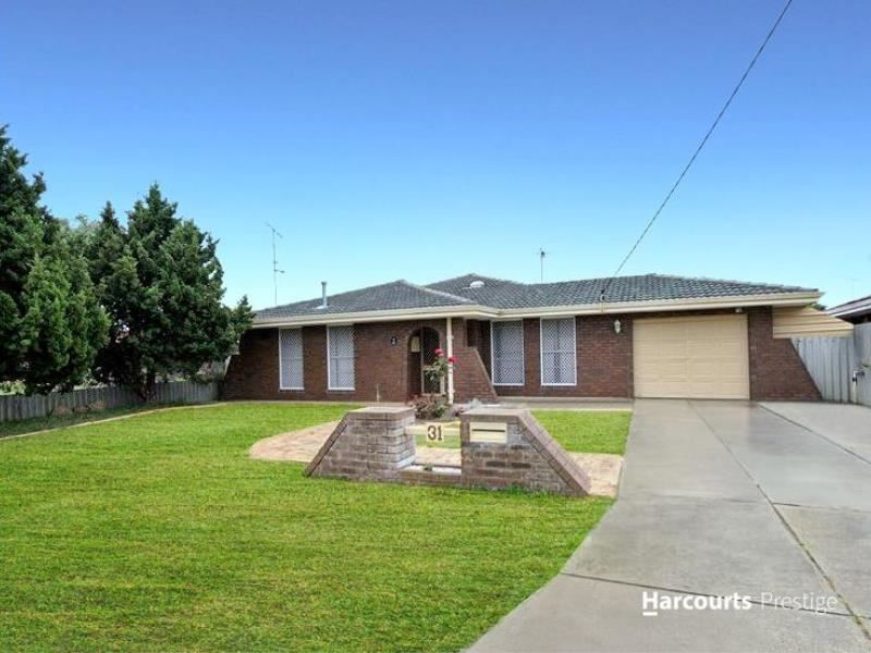 31 Haselmere Circus, Rockingham WA 6168