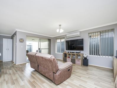 8 Zelena Terrace, Aveley WA 6069