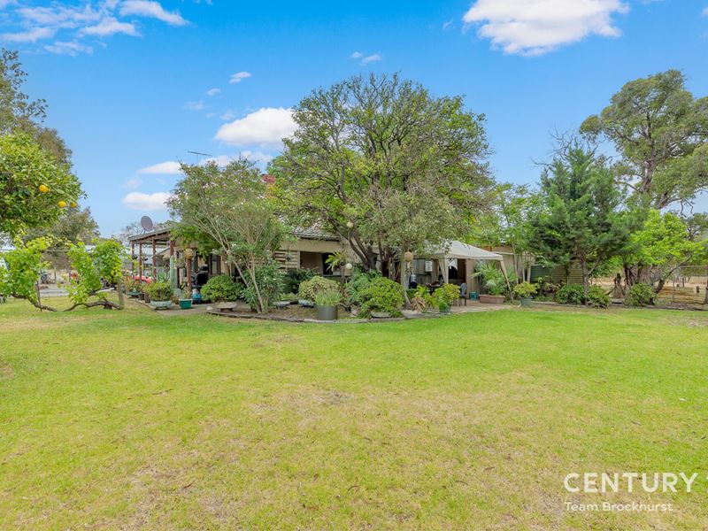 28 Page Road, Keysbrook WA 6126