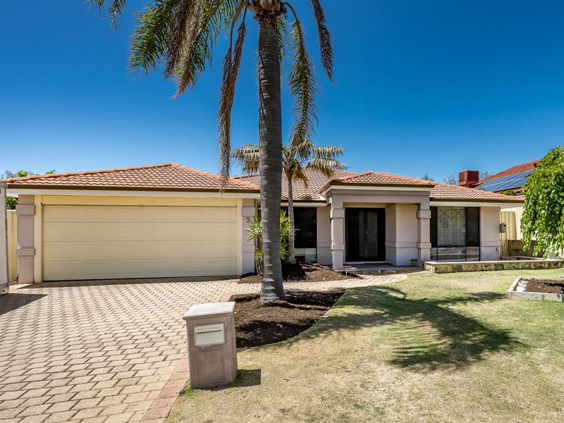 3 Vanguard Place, Currambine WA 6028