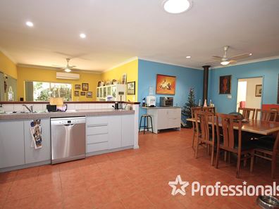 2 Mizzen Place, Leschenault WA 6233