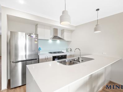 6 Encounter Road, Byford WA 6122