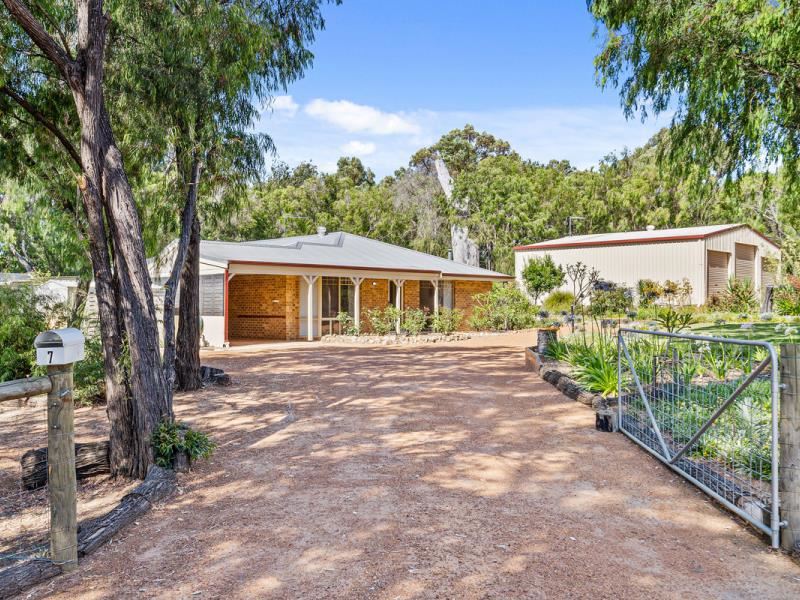 7 Mizzen Place, Leschenault WA 6233