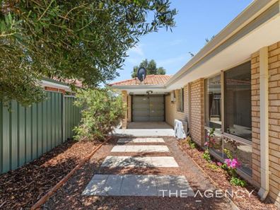 8 Nooyan Close, South Guildford WA 6055