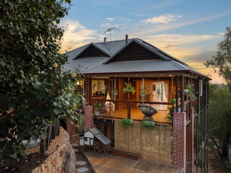 1 Easton Court, Boya WA 6056