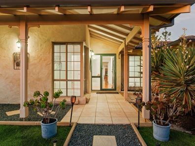 17 Buckhaven Court, Kingsley WA 6026