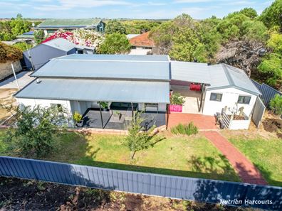 4 Walebing Way, Guilderton WA 6041