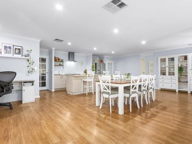 13 Kesiya Turn, Aubin Grove WA 6164