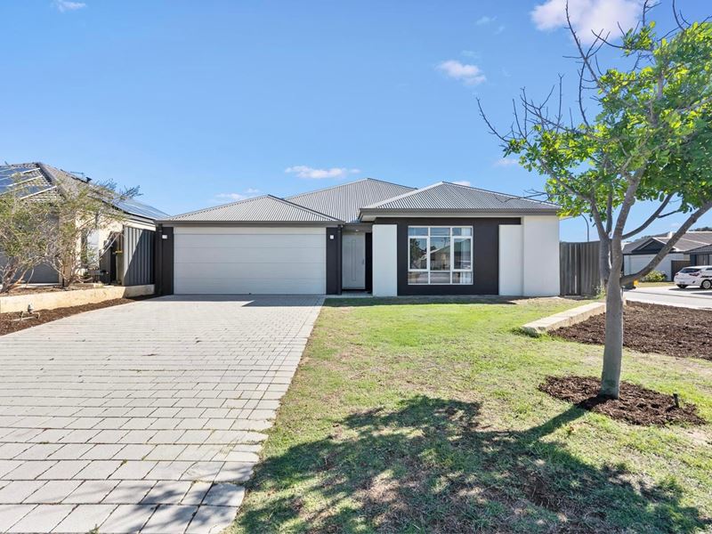 8 Mapleton Drive, Yanchep