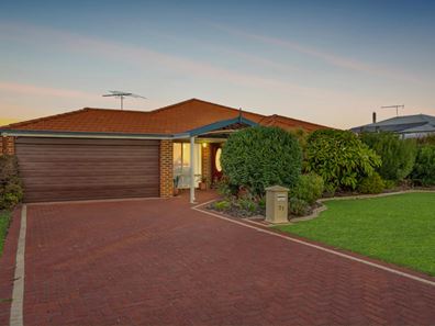 21 Fawdon Street, Safety Bay WA 6169