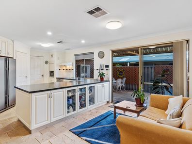 21 Fawdon Street, Safety Bay WA 6169