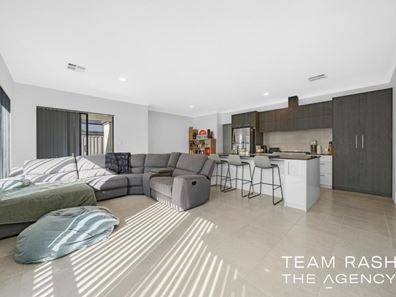 14 Tucana Street, Bennett Springs WA 6063