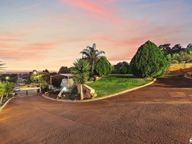 8 Ray Close, Byford WA 6122