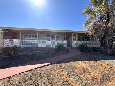 11 Hammond Street, South Carnarvon WA 6701