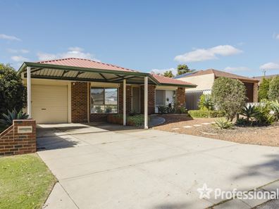 10 Bradford Place, Marangaroo WA 6064