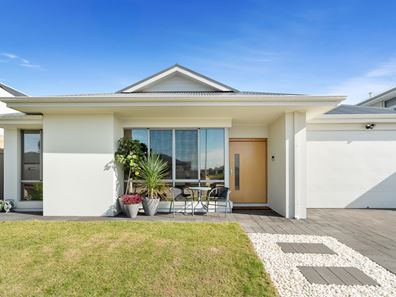45 Winmalee Crescent, Caversham WA 6055