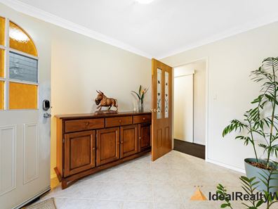4 Jardine Court, Thornlie WA 6108