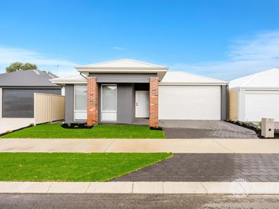 5 Windsor Way, Waikiki WA 6169