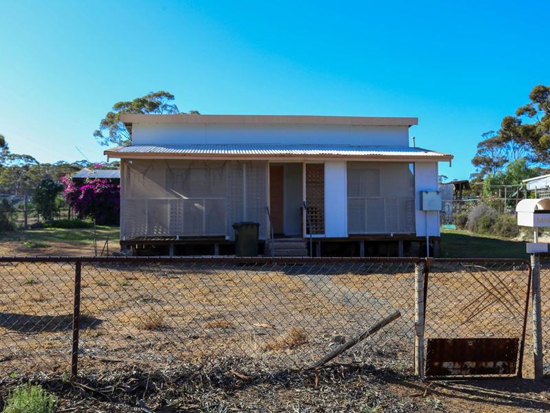 20 Roberts Street, Norseman WA 6443
