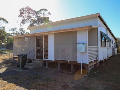 20 Roberts Street, Norseman WA 6443