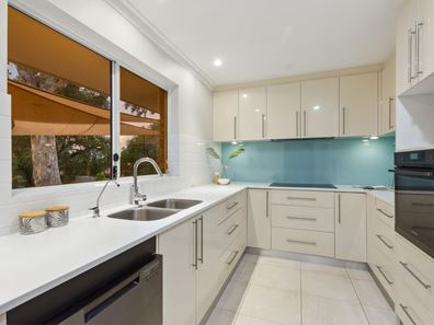 4 Dundee Court, Duncraig WA 6023