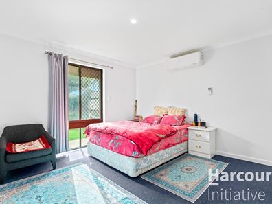 118 Marangaroo Drive, Girrawheen WA 6064
