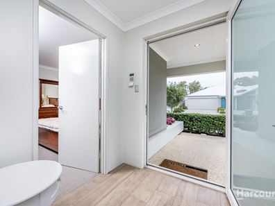 15 Helios Street, Eglinton WA 6034