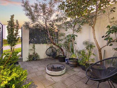 208A Ewen Street, Doubleview WA 6018