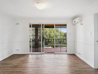 12/2 Preston Street, Como WA 6152