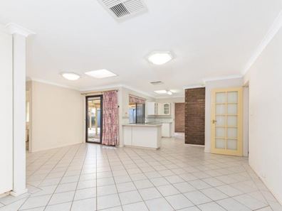 11 Cygnet Court, Yangebup WA 6164
