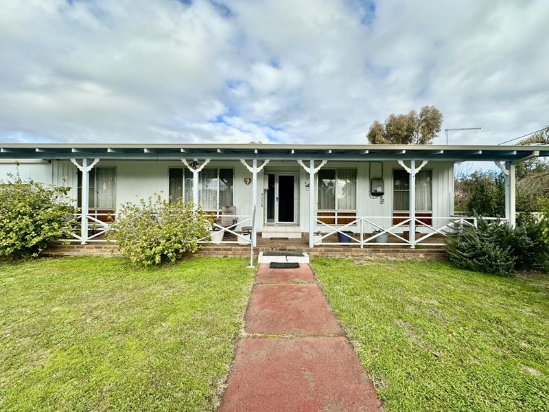 7 Urban  Street, Wagin WA 6315
