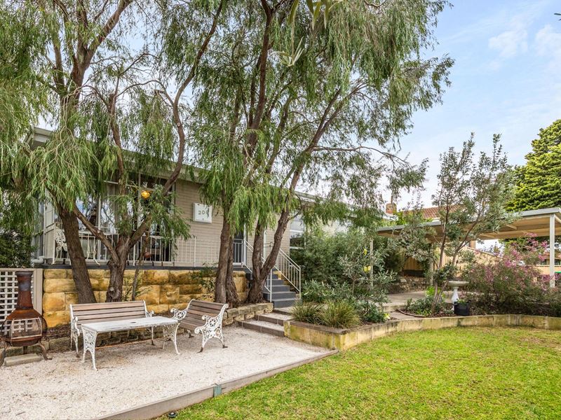 206 Clontarf Road, Hamilton Hill WA 6163
