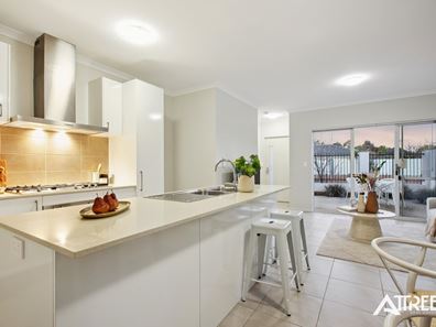 8/2 Horsham Crescent, Harrisdale WA 6112