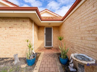 11 Vivien Avenue, Baldivis WA 6171