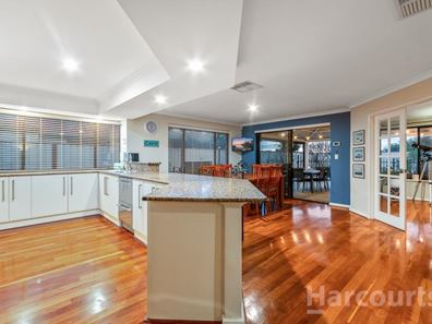 18 Regina Loop, Currambine WA 6028
