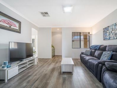 4/5 Bronzewing Street, Huntingdale WA 6110