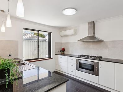 11 Delaware Street, Aveley WA 6069