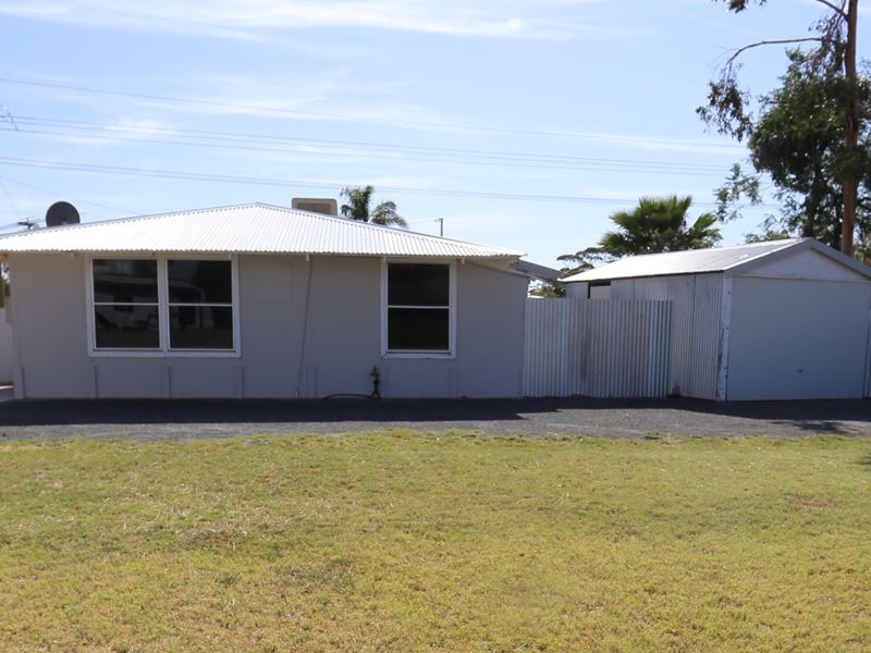 6 Saltbush Rd, Kambalda West