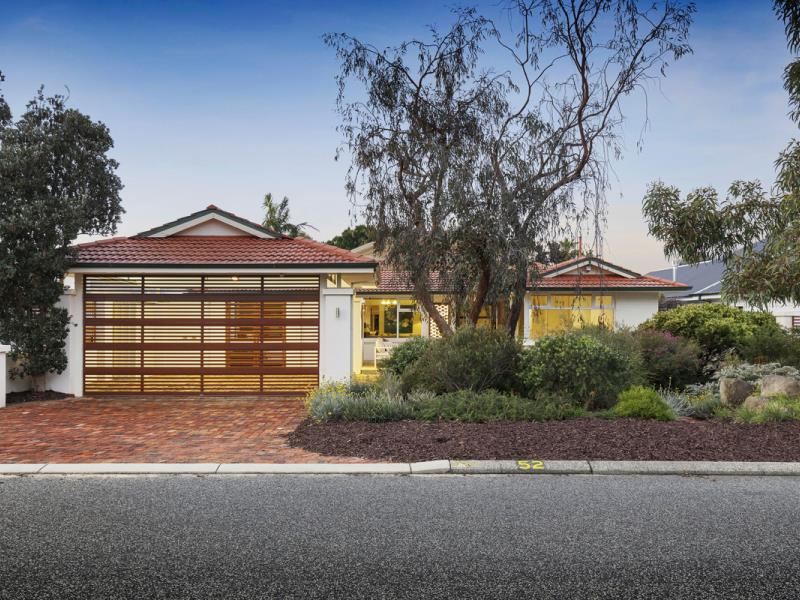 52 Bentwood Avenue, Woodlands WA 6018