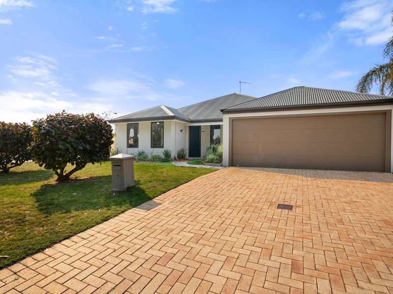 4 Narrabeen Bend, Secret Harbour WA 6173