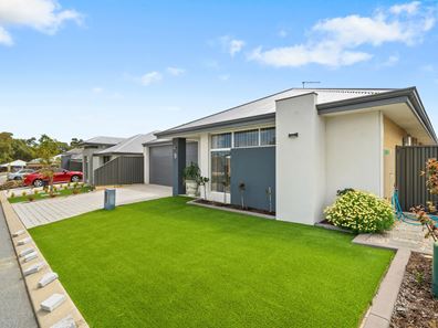 9 Goyder Way, Lakelands WA 6180