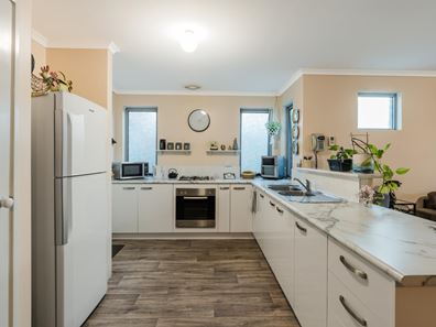 12 Mccarthy Street, Armadale WA 6112