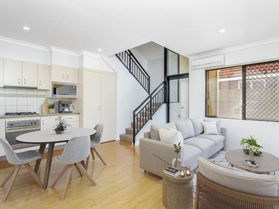 2/386 Stirling Street, Highgate WA 6003