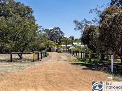 40 Redcourte Road, Bakers Hill WA 6562