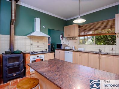 40 Redcourte Road, Bakers Hill WA 6562