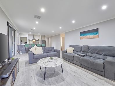 32 Daybreak Loop, Wellard WA 6170