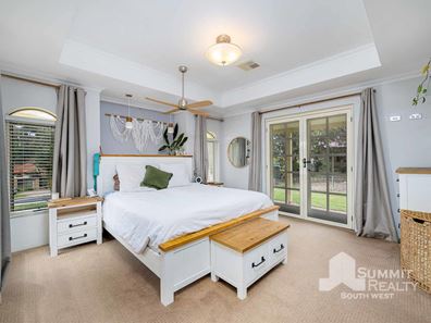 45 Winthrop Avenue, College Grove WA 6230