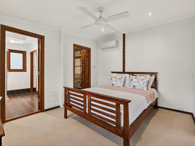 16 Lascelles Parade, Gooseberry Hill WA 6076