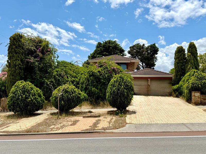 61 Jackson Avenue, Winthrop WA 6150